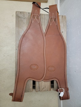 Fendrar till westernsadel från Wild West Saddlery