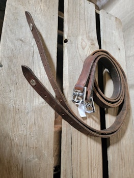 Stigläder bruna 145 cm