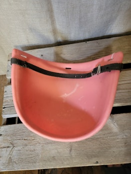 Haklapp för att förhindra täckesbitning