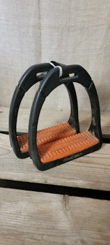 Stigbyglar Compositi orange vuxen fotbredd 12 cm
