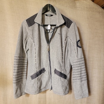 Fleecejacka stl M/L i grått från Pikeur