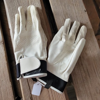 Handskar i cremevitt stl L från JH Colletion