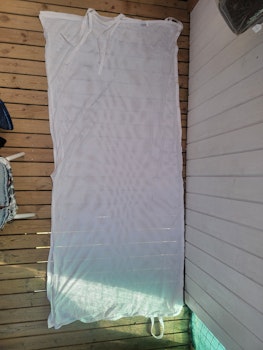 Nättäcke med hals 90* 84" i vitt