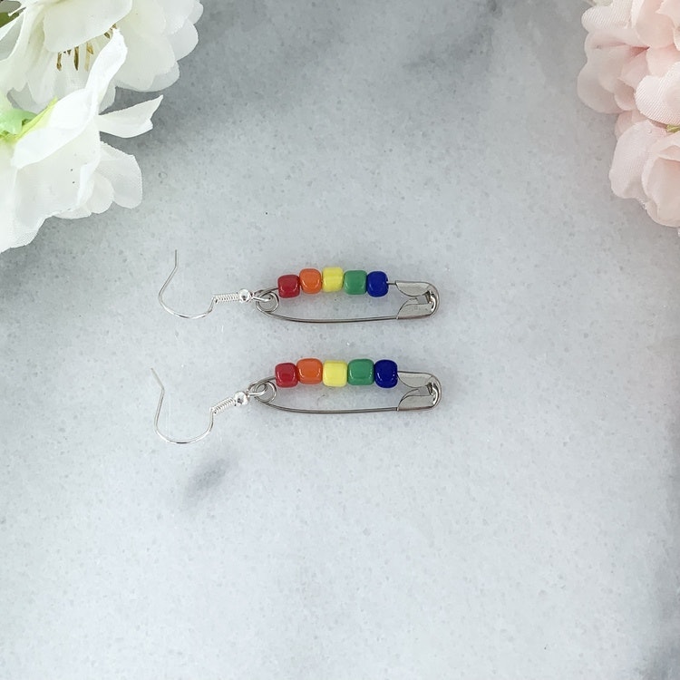 Pride örhänge säkerhetsnål - Strawberrycrafts.se