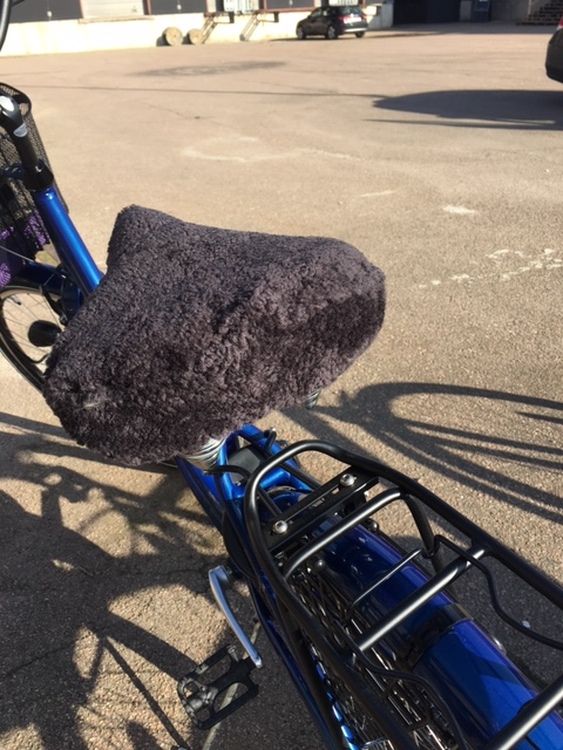 Cykelsadelskydd i äkta fårskinn