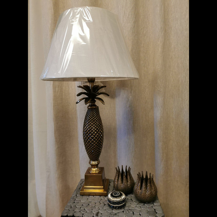 Bordslampa - Ananas