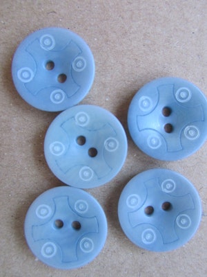 Blå knapp med två hål - 18 mm