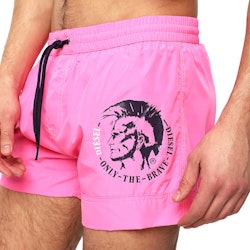 Sandy Shorts, Pinky Deluxe