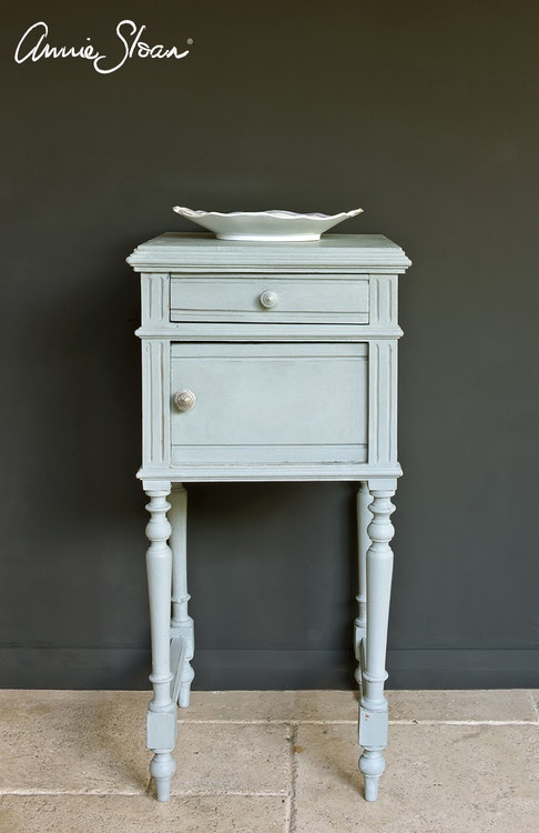 Sängbord målat med Annie Sloan Chalk Paint Duck Egg Blue