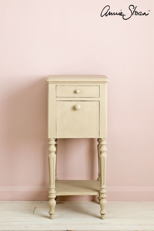 Möbel målad med Annie Sloan Chalk Paint Country Grey