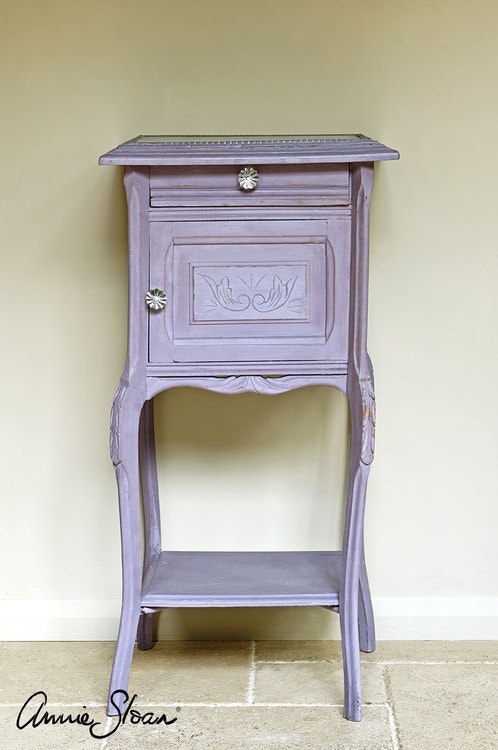 Möbel målad med Annie Sloan Chalk Paint Emile