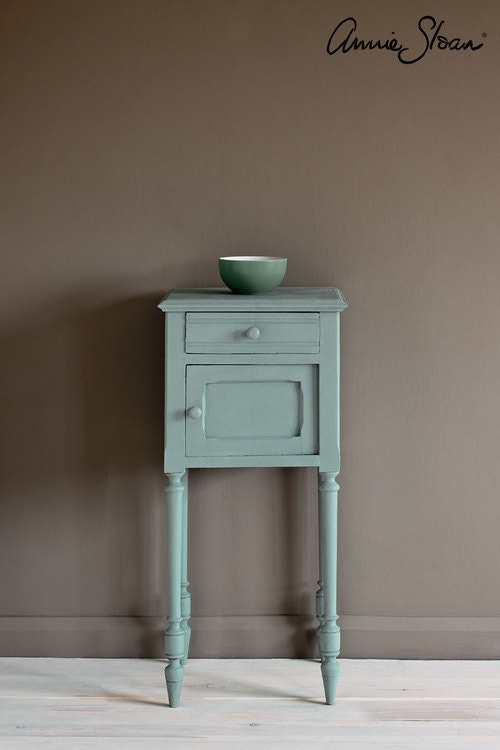 Möbel målad med Annie Sloan Chalk Paint Svenska Blue
