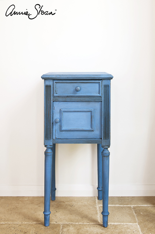 Sängbord målat med Annie Sloan Chalk Paint Greek Blue