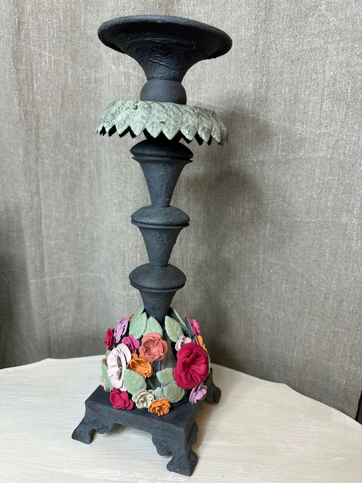 Handmålad ljusstake med blommor 3