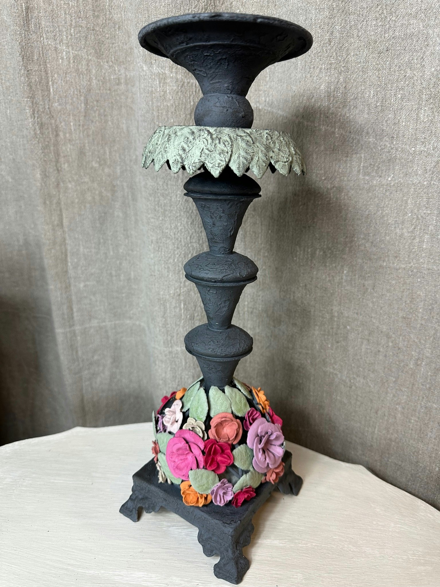 Handmålad ljusstake med blommor 4