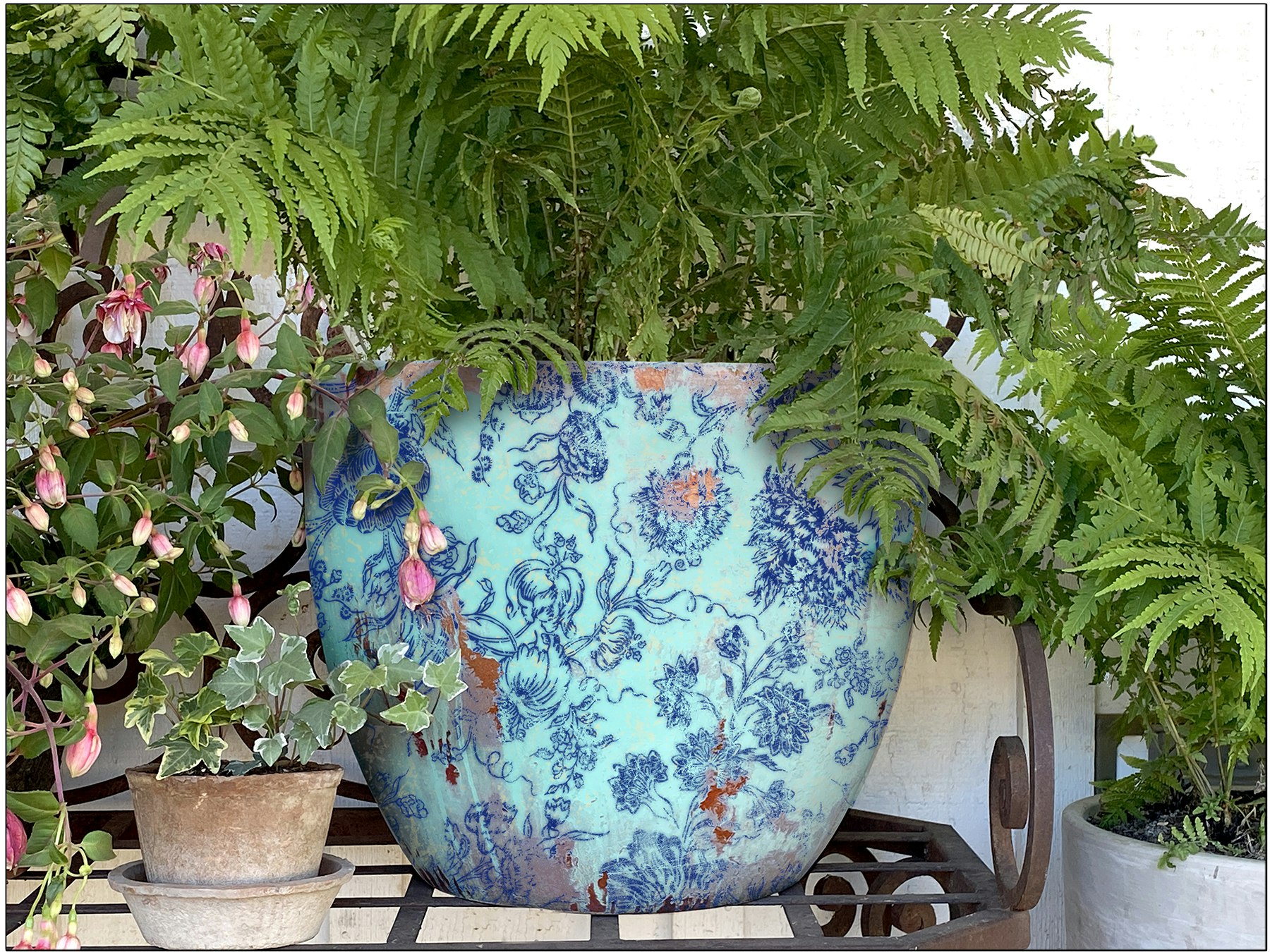 IOD Paint Inlay Indigo Floral