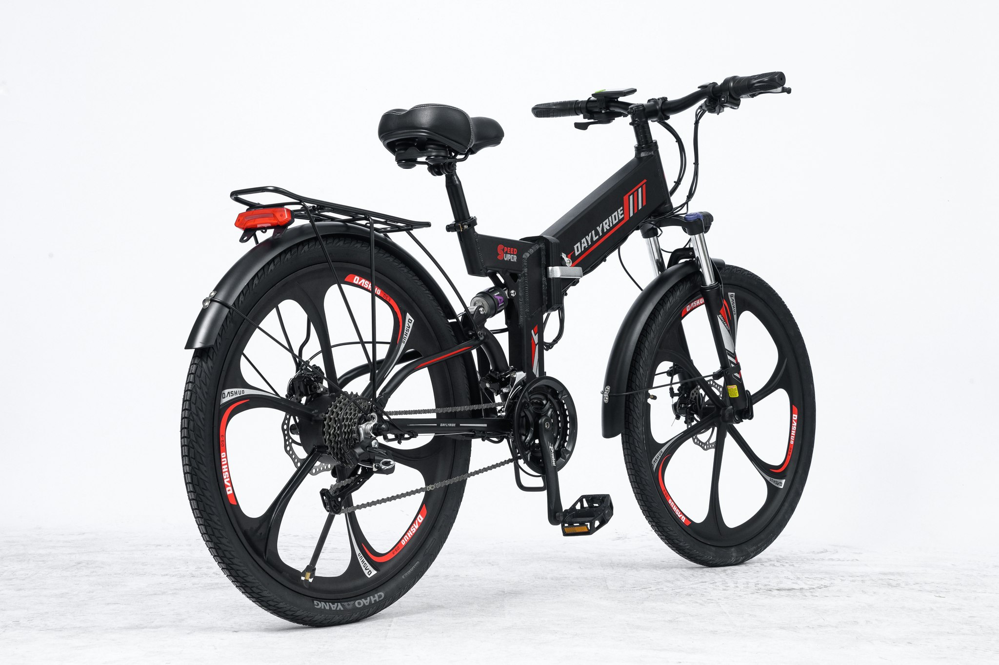 Summer Offer Randride YK26 500W is the newest electric bike of popular Randride you can say that it is a cross between the YX and YS models.  This electric bike is made to fit into the city, but it is also perfect if you, for example, live in the country and ride forest trails because it has full shock absorption.  You can fold it and put it in the car, caravan, motorhome or commute to work and business excursions and more.  27 Shimano shifts 15ah battery full shock absorption disc brakes front and rear so the bike ride will be a pleasure.  Lead light front and rear. Package holder if you want to transport home groceries etc.  It has free gifts as all Randride bikes have a delivery time right now is 3 weeks. Last May, the delivery time is 3-7 days, they are on their way to stock. All bicycles we sell are sent traceable by UPS directly home to the home.  Facts  26x1.95 Kenda tires aluminum rims that have a nice look that is more durable than with spokes.  Has full shock absorption with suspension front and rear.  Shimano disc brakes front and rear E-ABS system when you brake, the engine stops for 1 sec  27vxl Shimano  LCD display in color with adjustable speed video is posted on the FB page how to make the same display as the YX20.  Maximum speed without lock is 40km / h set from factory 25km / h.  Battery 48v 15ah capacity Electricity 60km-120km assistance.  3 settings Pedal Assist Electric.  Aluminum frame.  Engine fire: Hofo.  Max use weight 150kg.  Weight bike 26kg.  Colour: Black.  IP54 / 55 Dust and flush safe.  IP class 54/55 means that harmful amounts can not get into electrical parts so that insulation faults can occur.  CE certificate as all bicycles we sell.  1 year factory warranty.