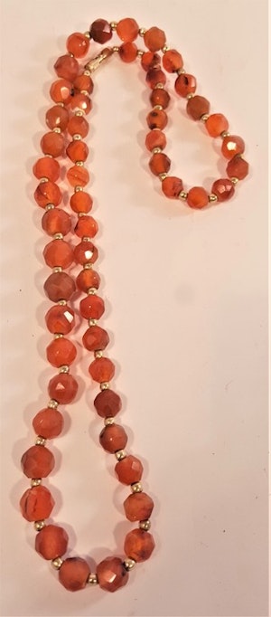 Kopia Halsband av runda kantslipade Karneolstenar - 60 cm