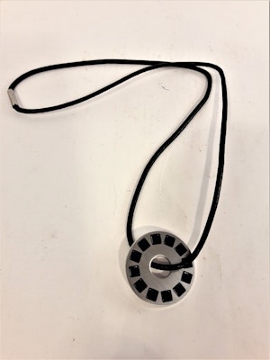 Läder Halsband med Runt Hänge