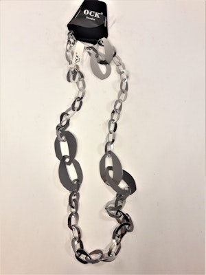 Halsband med ovaler i silverfärg