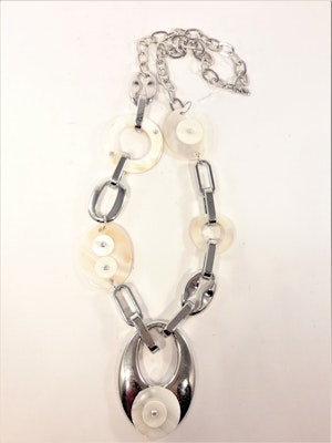 Halsband Rhodium med snäckdetaljer