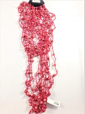 Flerradigt rosa halsband med kulor och pärlor