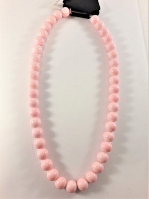 Halsband med kulor i rosa