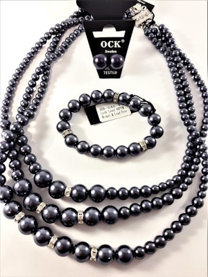 3-radigt halsband med lila kulor och strass med matchande armband och örhängen