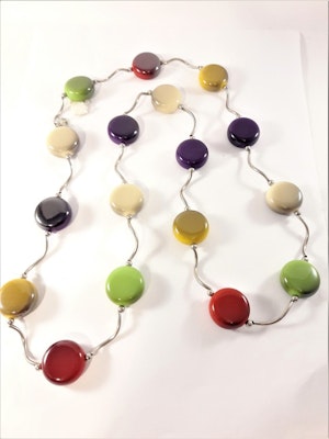 Halsband med rundlar i multifärg