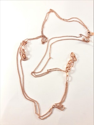 Dubbelt halsband i kopparfärg ca 80 cm
