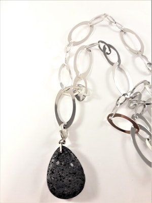 Halsband med länkar i silverfärg med äkta tigeröga mineral