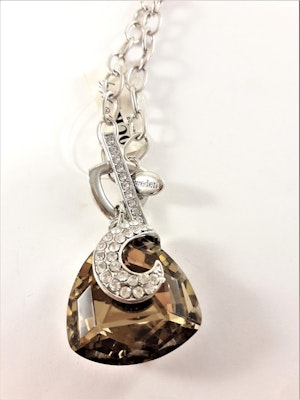 Halsband med kristall prydd med strass