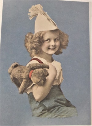 Kort/vykort med gammaldags motiv med flicka