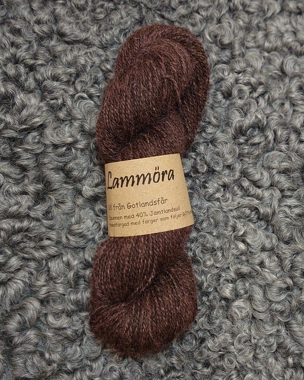 Tillfällig färg  VI - 9501- Handfärgat Gotlandsgarn 100g