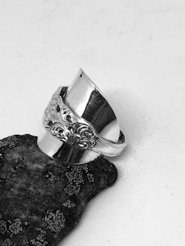 Ring 77