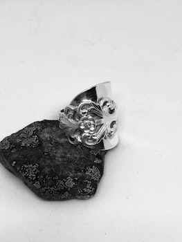 Ring 82
