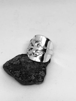 Ring 82