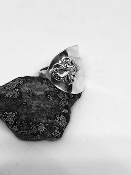 Ring 83