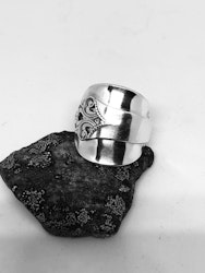 Ring 83