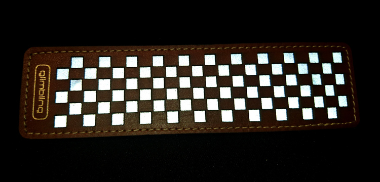 Chess rektangulär reflexbrosch, brun