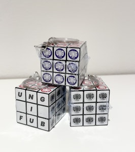Rubiks kub nyckelring "UNG I FUB"