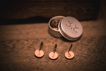 Stickmarkörer - numrerade i trä