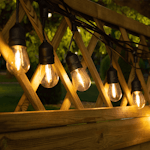 Solcell Ljusslinga utomhus 10 meter med 20 st lampor hängande socklar - 6W