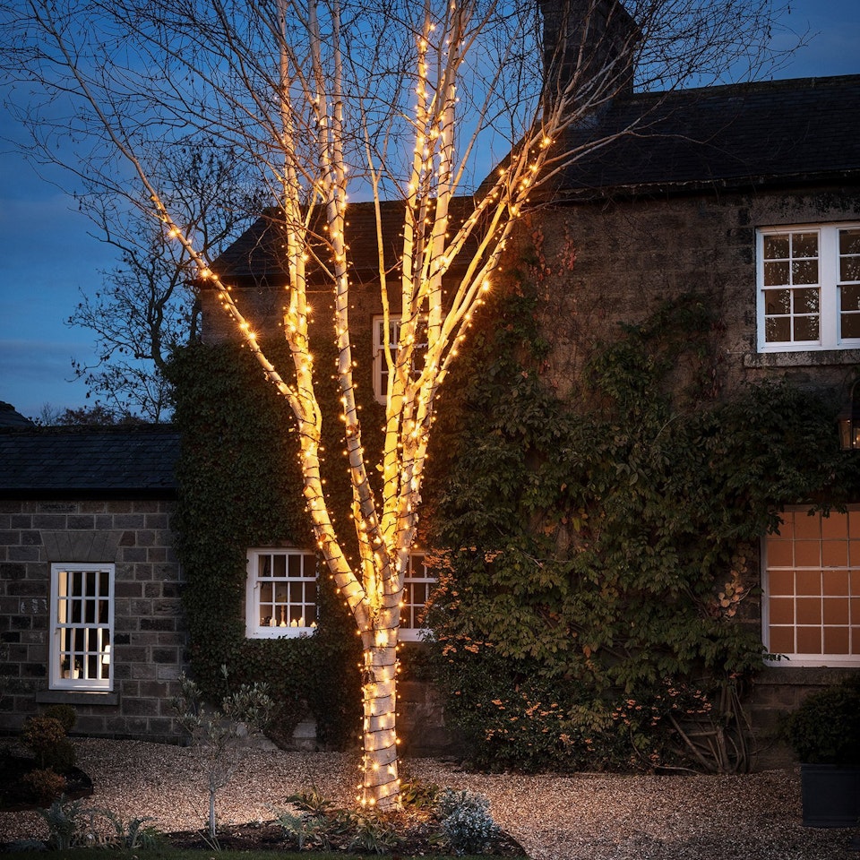 Julbelysning utomhus LED 40-95 meter med upp till 1900 varmvita lampor