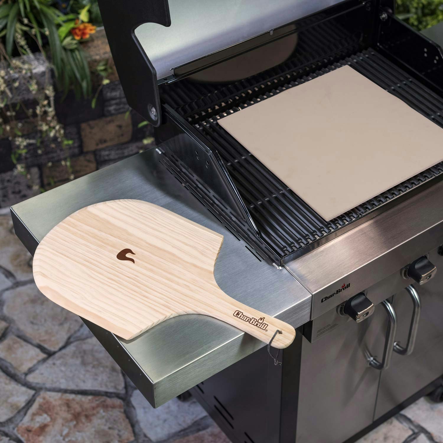 Char-Broil Pizzaset med Pizzasten och pizzaspade