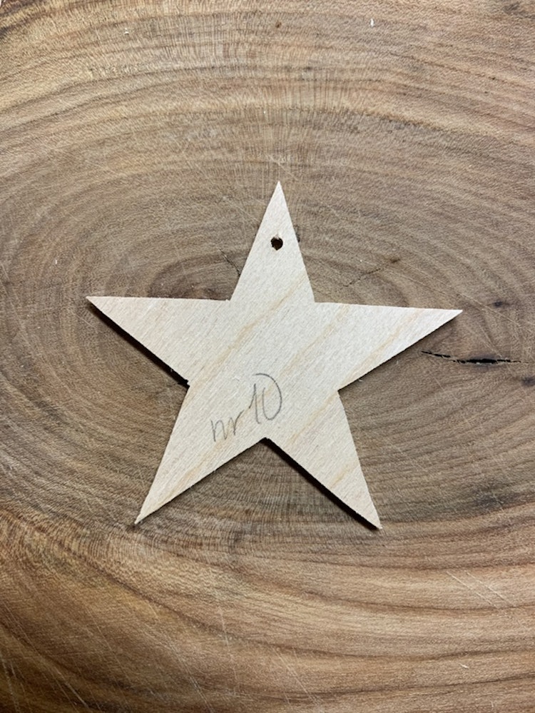 Trä-stjärna nr 10, 7x7 cm, 3 mm