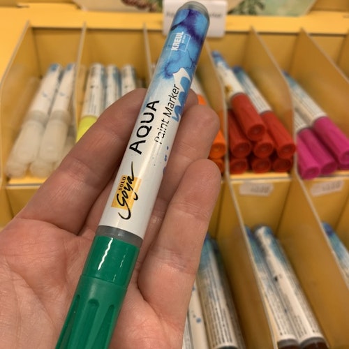 Grön penna med penselspets