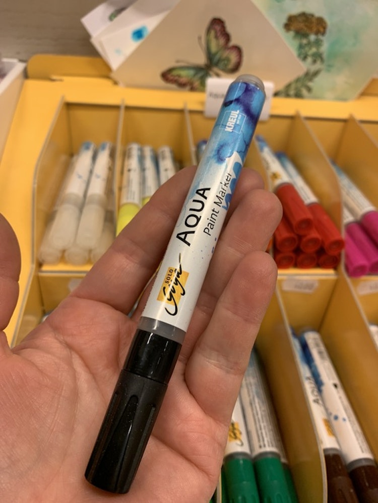 Svart penna med penselspets