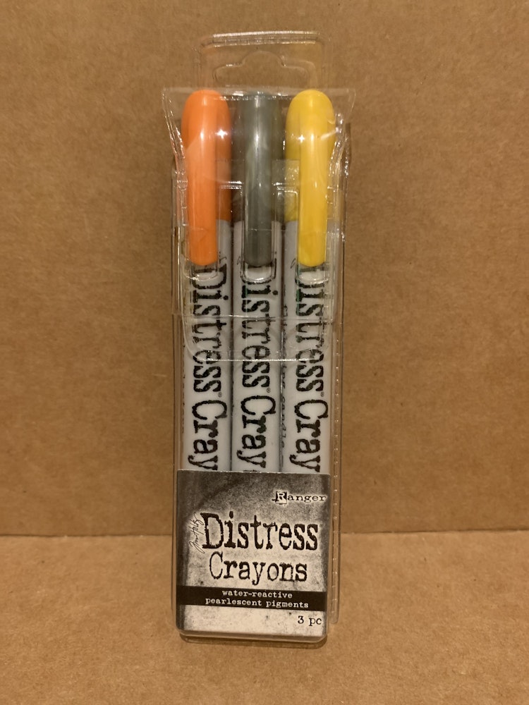 Distress crayons pearlescent pigments