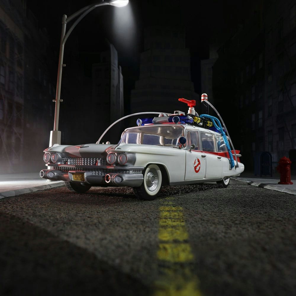 Ghostbusters Plasma Series Vehicle 1/18 Ectomobile Ecto-1 (1984) Skaffevare